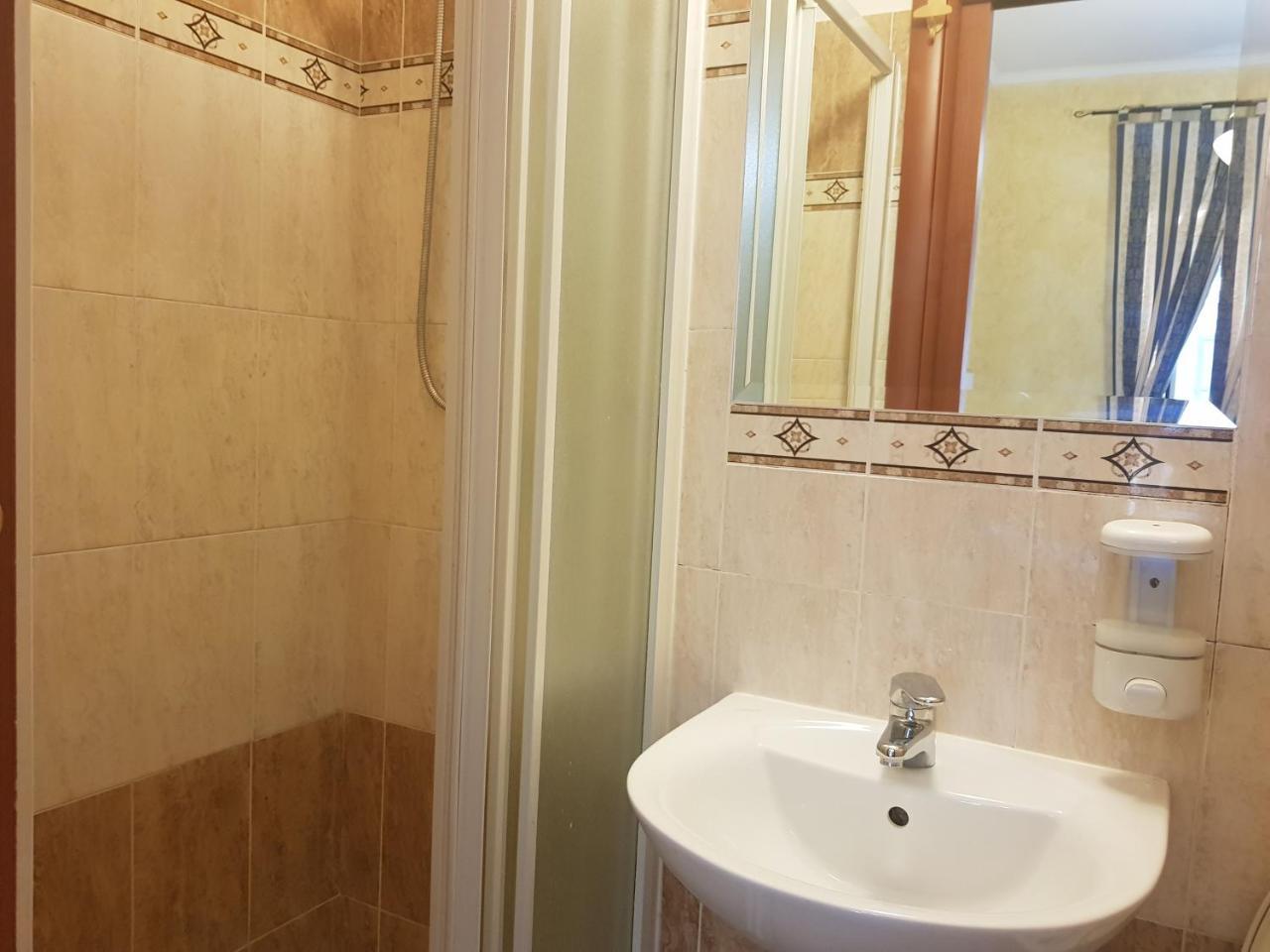 Rainbow Guest House โรม ภายนอก รูปภาพ