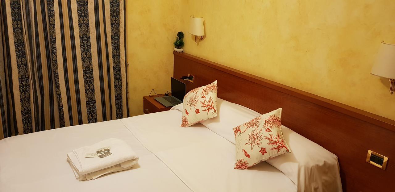 Rainbow Guest House โรม ภายนอก รูปภาพ
